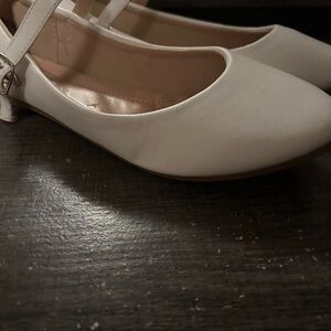 Top Moda Comfort: White Pointed Flats